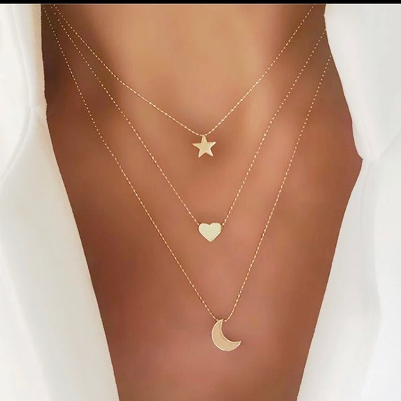 Jewelry - NEW❗️Moon, heart & star necklace